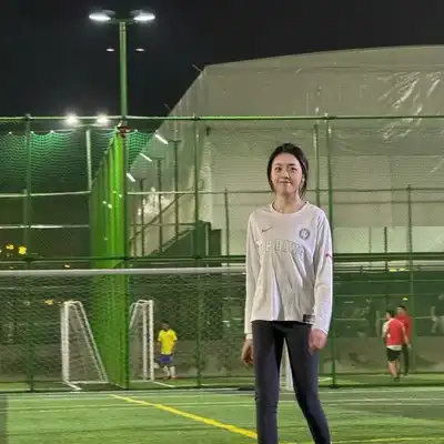 李华